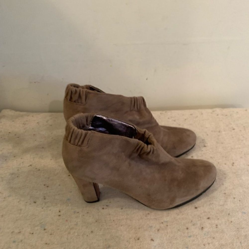 Sam Edelman Simone Suede Bootie size 7.5 - Picture 3 of 8